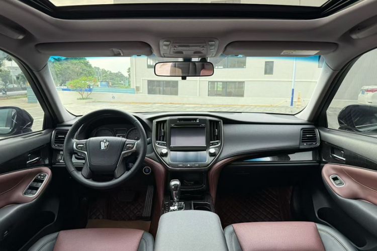 Used Toyota Crown 2018 2.0T Sport Edition Interior 5