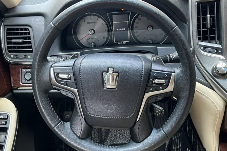 Used Toyota Crown 2018 2.0T Fashion Edition Interior 6