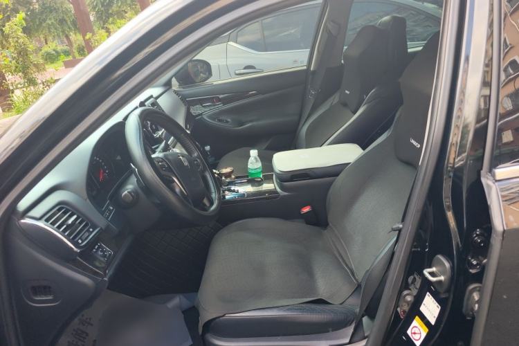 Used Toyota Crown 2018 2.0T Fashion Edition Left Front Seat
