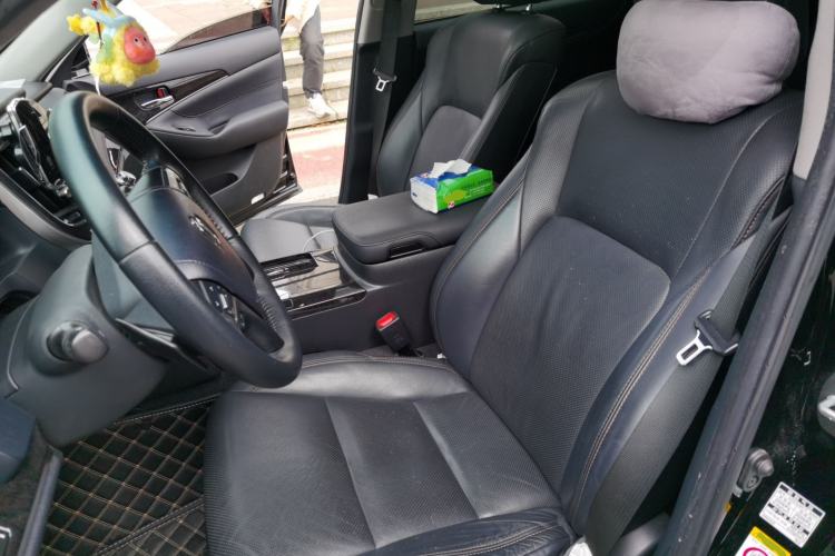 Used Toyota Crown 2018 2.0T Fashion Edition Left Front Seat