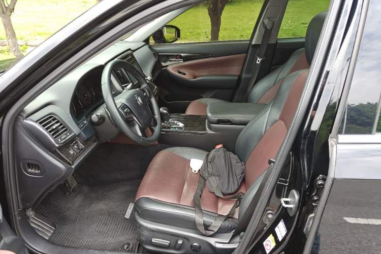 Used Toyota Crown 2018 2.0T Sport Edition Left Front Seat