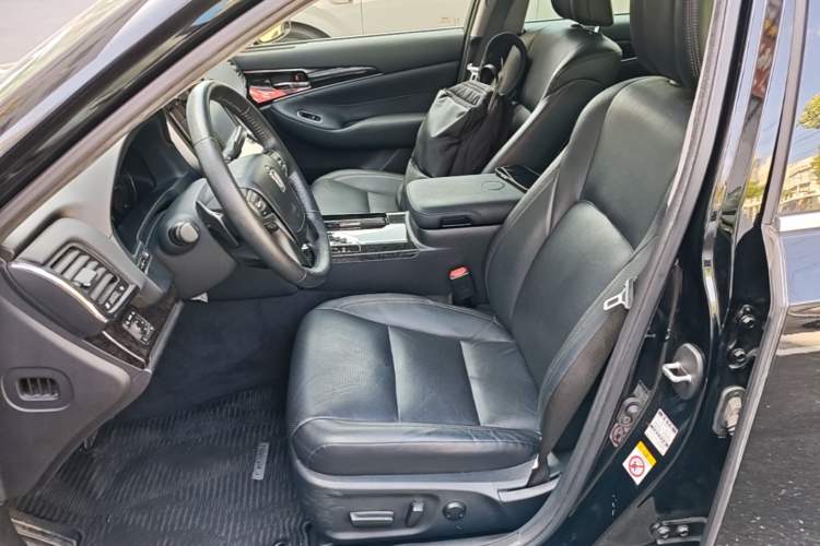 Used Toyota Crown 2018 2.0T Fashion Edition Left Front Seat