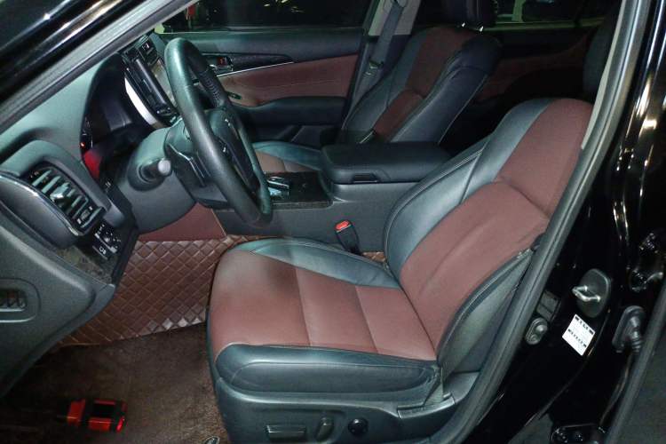 Used Toyota Crown 2018 2.0T Sport Edition Left Front Seat