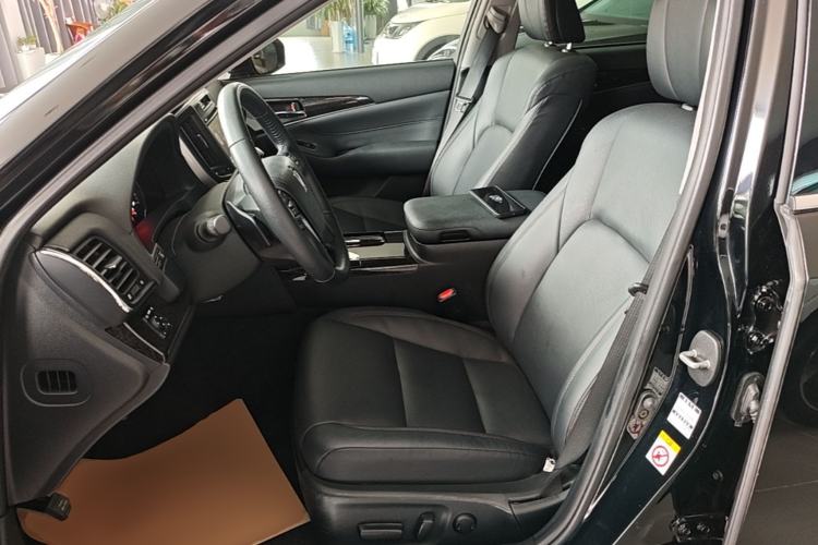 Used Toyota Crown 2018 2.0T Fashion Edition Left Front Seat