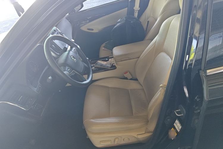 Used Toyota Crown 2018 2.0T Fashion Edition Left Front Seat