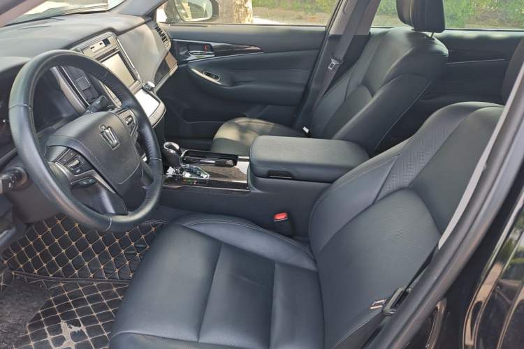 Used Toyota Crown 2018 2.0T Fashion Edition Left Front Seat