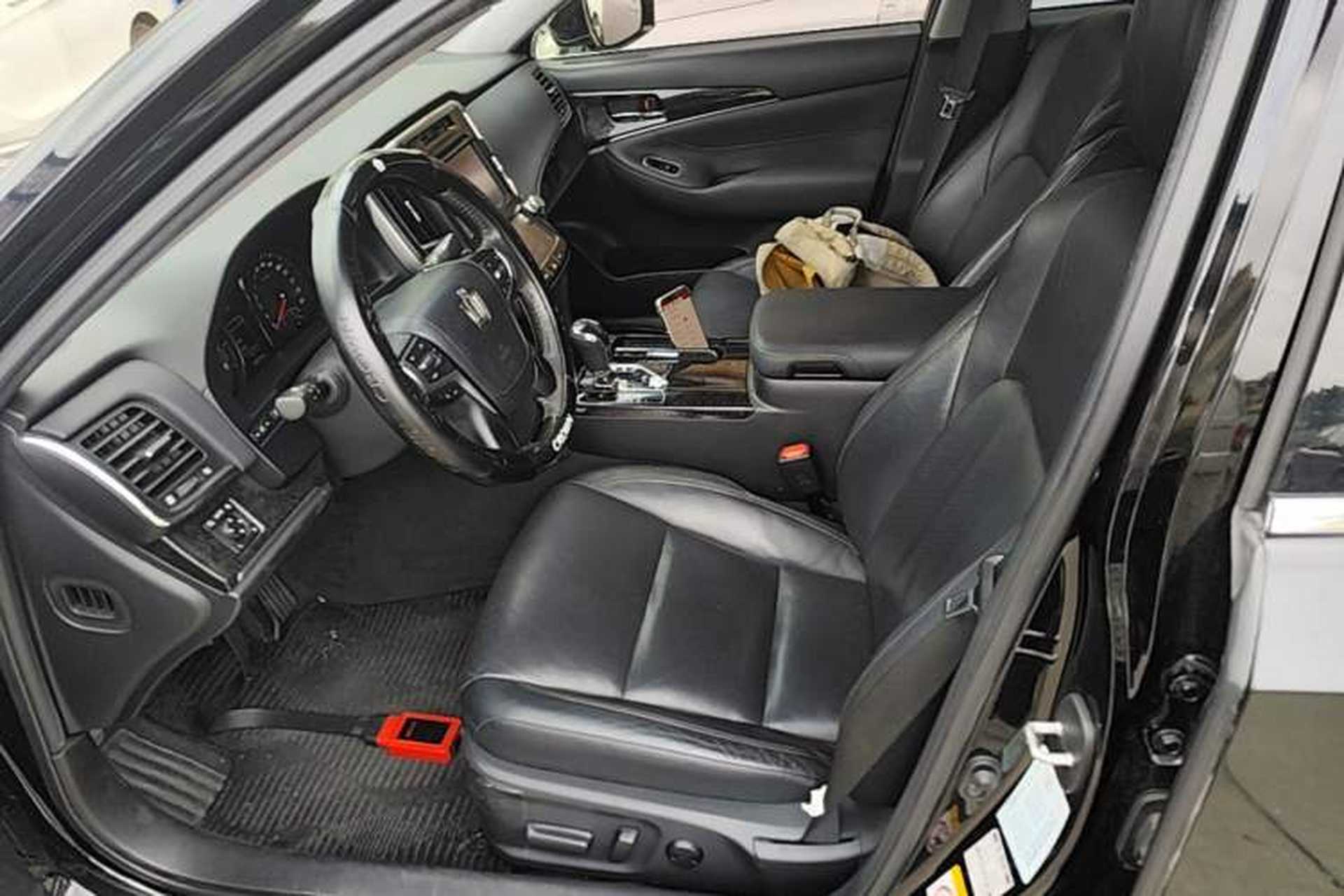 Used Toyota Crown 2018 2.0T Fashion Edition Left Front Seat