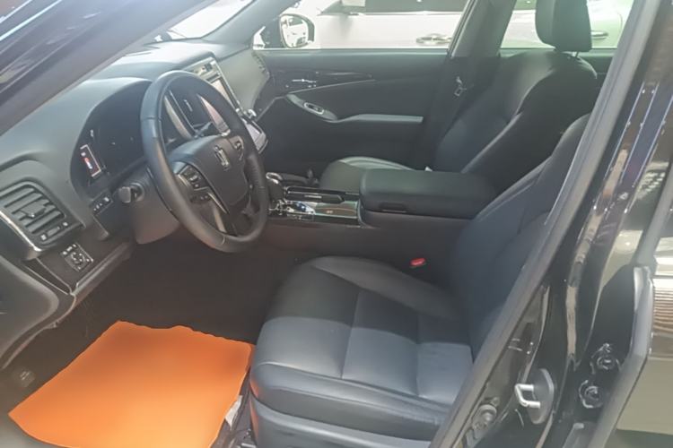 Used Toyota Crown 2018 2.0T Fashion Edition Left Front Seat