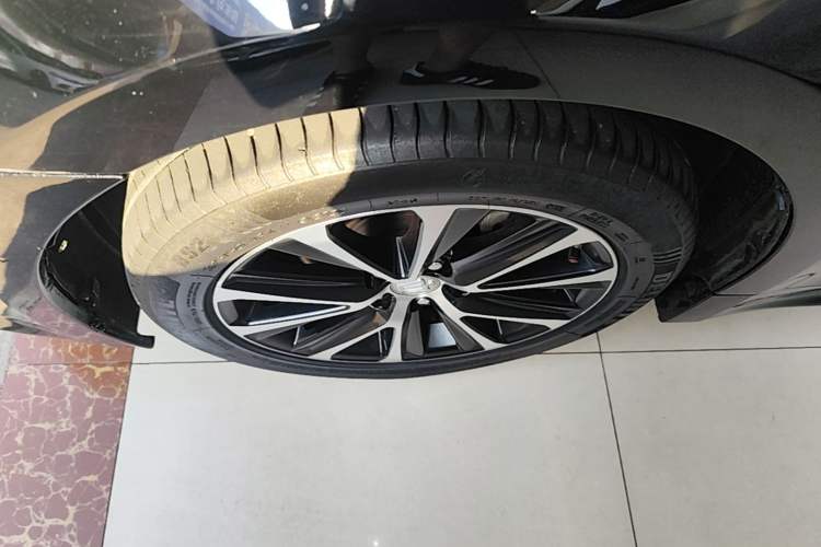 Used Toyota Crown 2018 2.0T Fashion Edition Left Front Wheel Hub