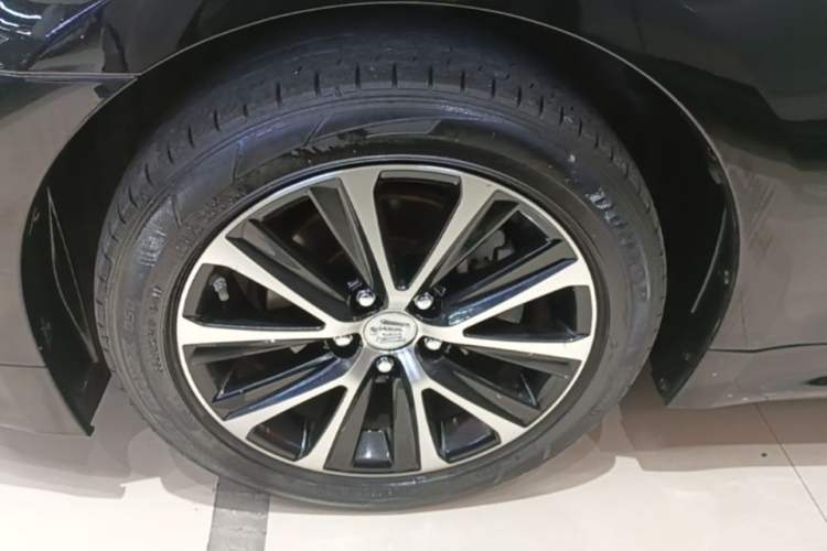Used Toyota Crown 2018 2.0T Fashion Edition Left Front Wheel Hub