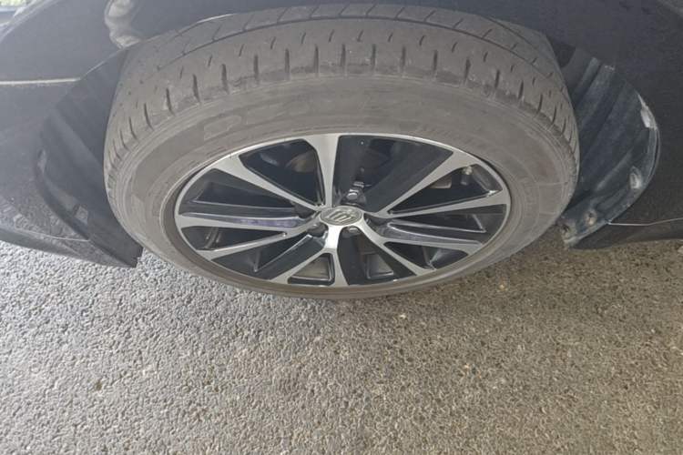 Used Toyota Crown 2018 2.0T Fashion Edition Left Front Wheel Hub