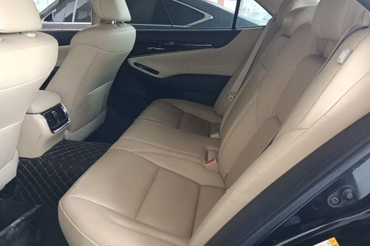 Used Toyota Crown 2018 2.0T Fashion Edition Left Rear Seat
