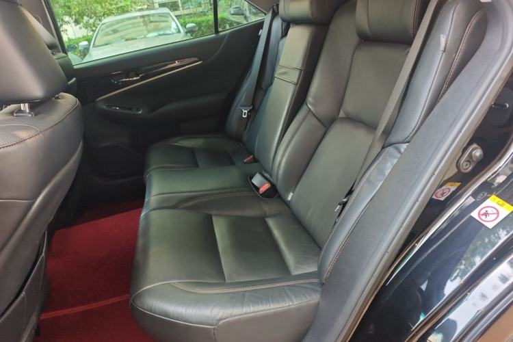 Used Toyota Crown 2018 2.0T Premium Edition Left Rear Seat