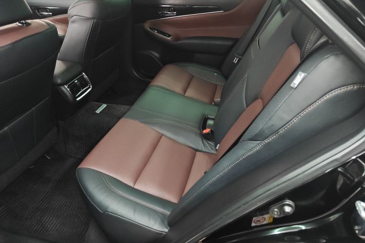 Used Toyota Crown 2018 2.0T Sport Edition Left Rear Seat
