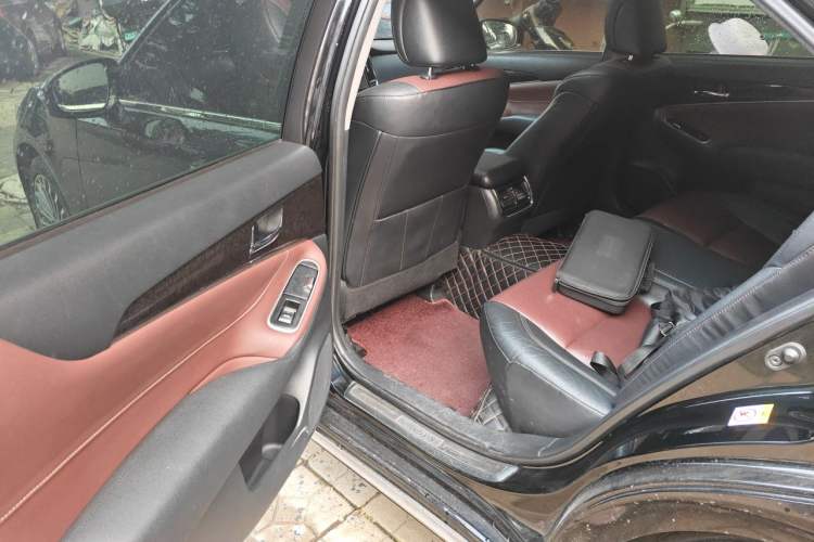 Used Toyota Crown 2018 2.0T Sport Edition Left Rear Seat