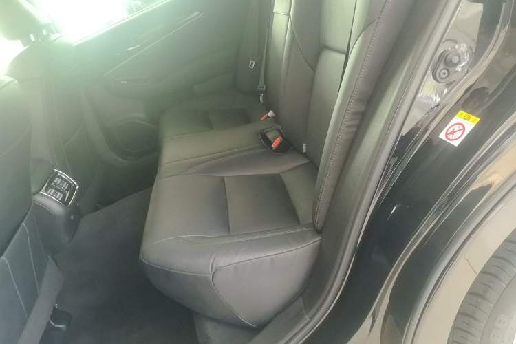 Used Toyota Crown 2018 2.0T Fashion Edition Left Rear Seat
