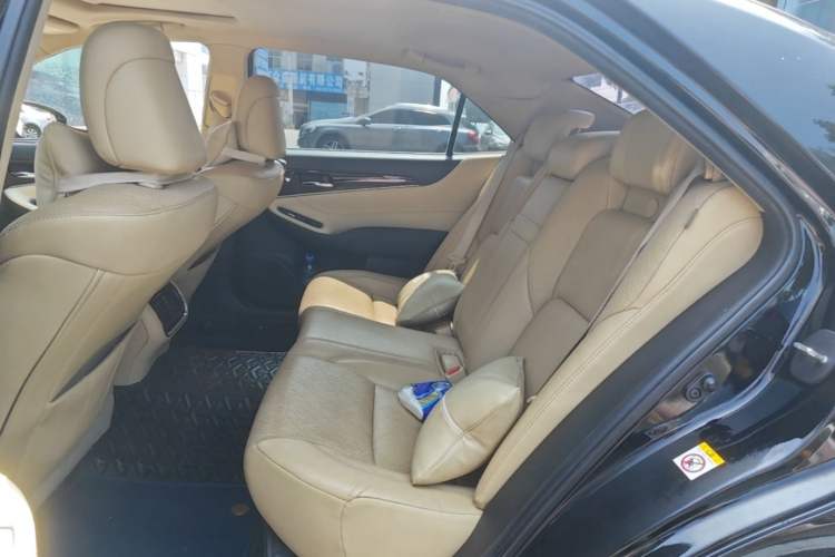 Used Toyota Crown 2018 2.0T Fashion Edition Left Rear Seat