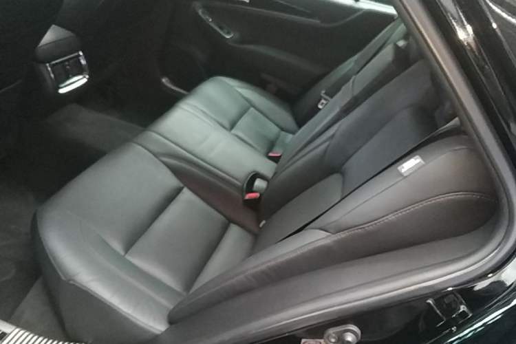 Used Toyota Crown 2018 2.0T Fashion Edition Left Rear Seat