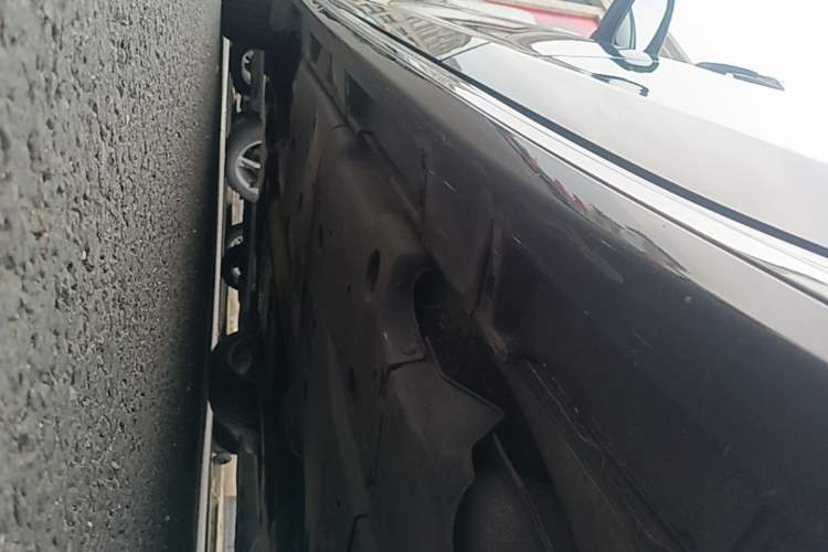 Used Toyota Crown 2018 2.0T Sport Edition Left Side Sill