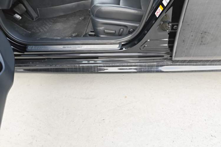 Used Toyota Crown 2018 2.0T Fashion Edition Left Side Sill