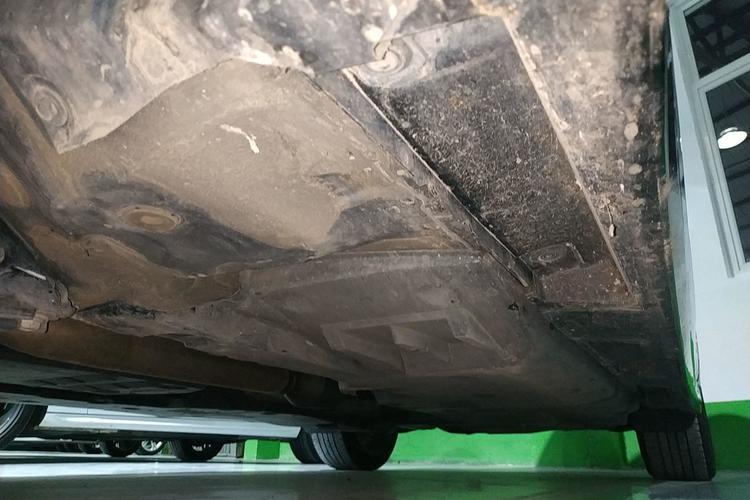 Used Toyota Crown 2018 2.0T Sport Edition Left Side Sill