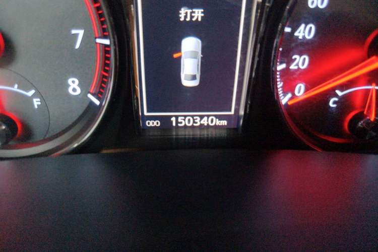 Used Toyota Crown 2018 2.0T Sport Edition Odometer Close Up
