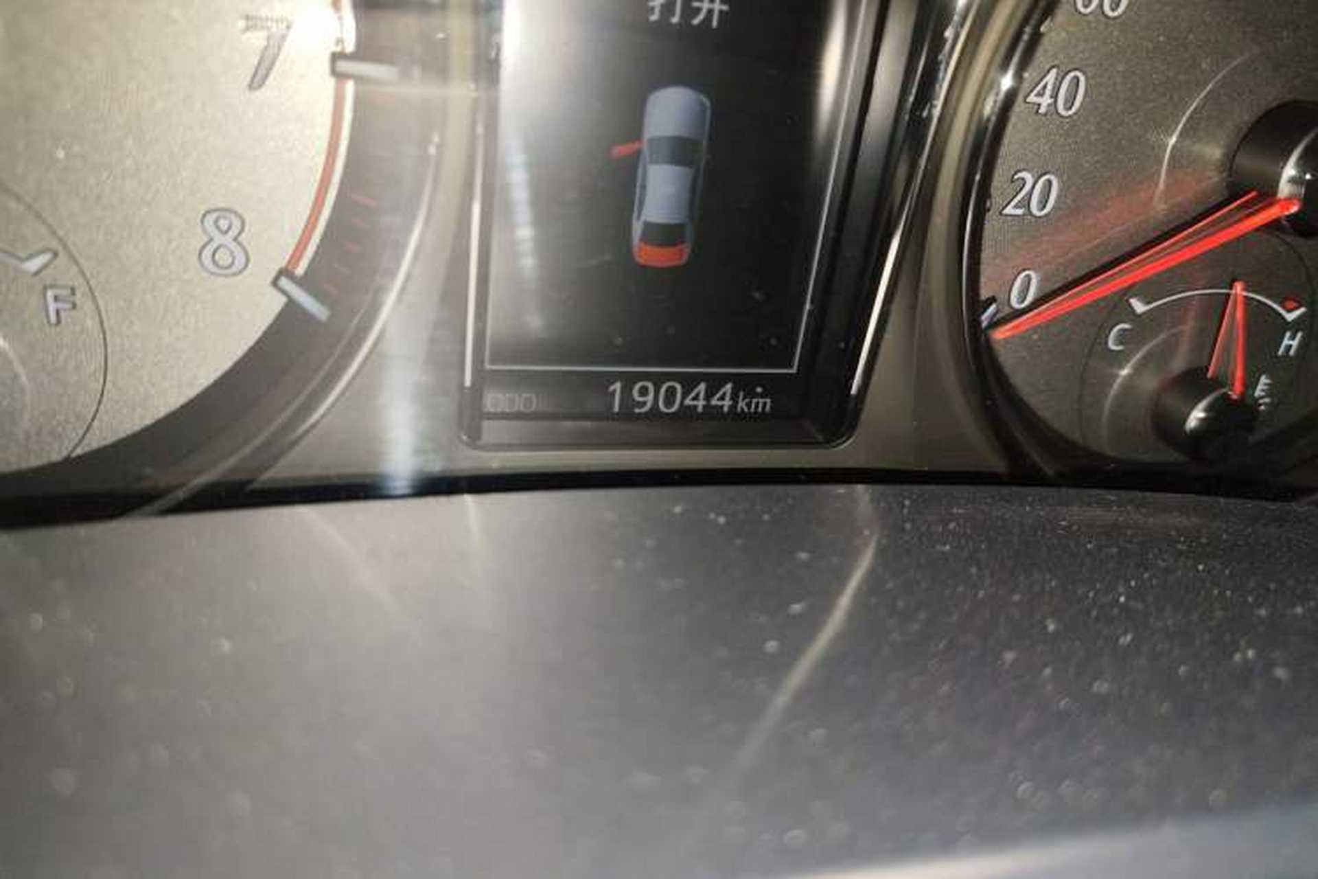 Used Toyota Crown 2018 2.0T Fashion Edition Odometer Close Up
