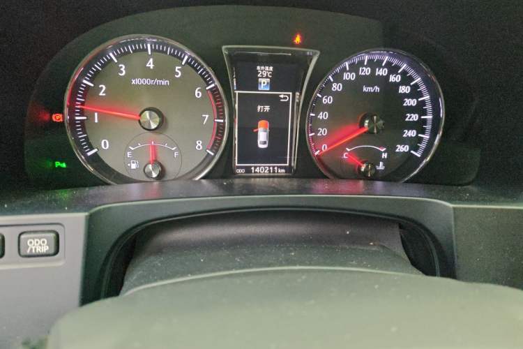 Used Toyota Crown 2018 2.0T Sport Edition Odometer Close Up