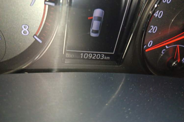 Used Toyota Crown 2018 2.0T Sport Edition Odometer Close Up