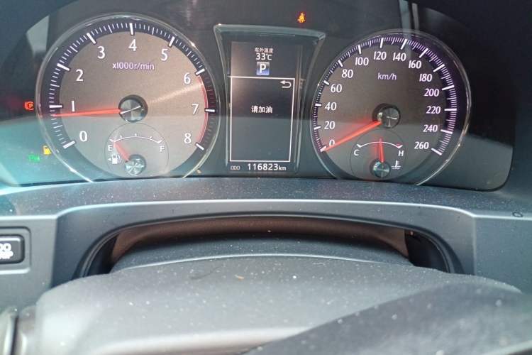 Used Toyota Crown 2018 2.0T Fashion Edition Odometer Close Up