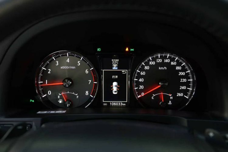 Used Toyota Crown 2018 2.0T Sport Edition Odometer Close Up