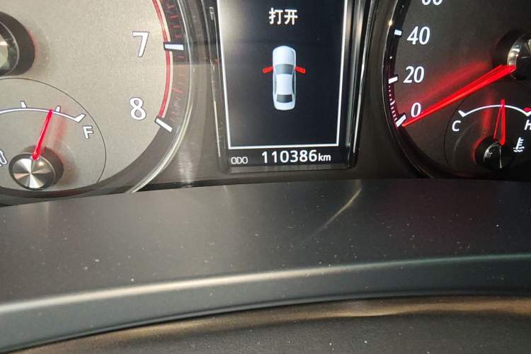 Used Toyota Crown 2018 2.0T Sport Edition Odometer Close Up