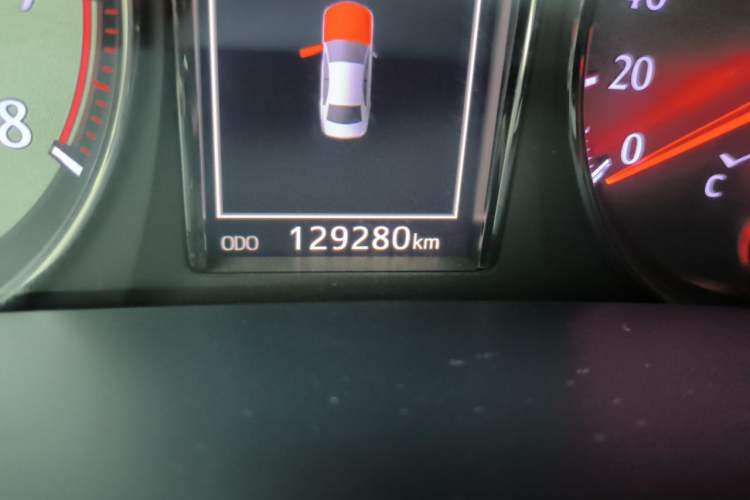 Used Toyota Crown 2018 2.0T Sport Edition Odometer Close Up