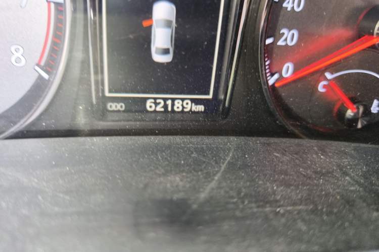 Used Toyota Crown 2018 2.0T Sport Edition Odometer Close Up