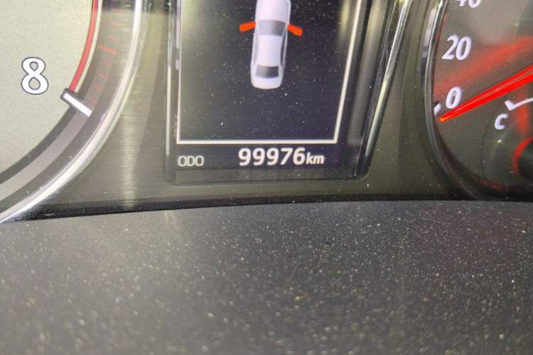 Used Toyota Crown 2018 2.0T Sport Edition Odometer Close Up