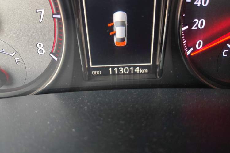 Used Toyota Crown 2018 2.0T Fashion Edition Odometer Close Up