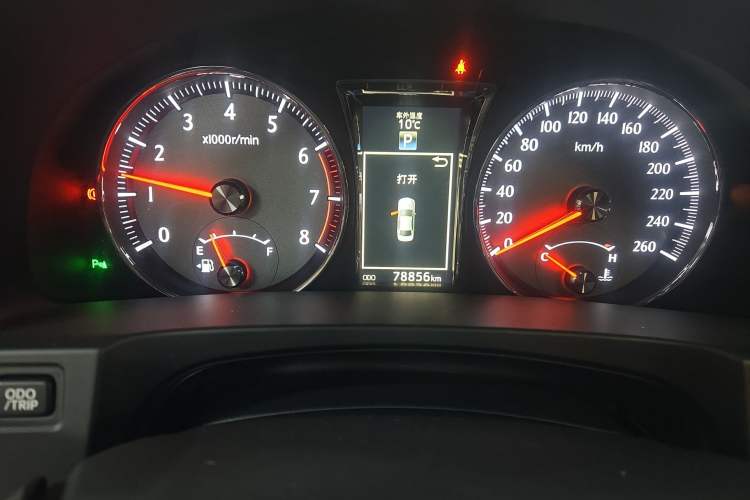Used Toyota Crown 2018 2.0T Sport Edition Odometer Close Up