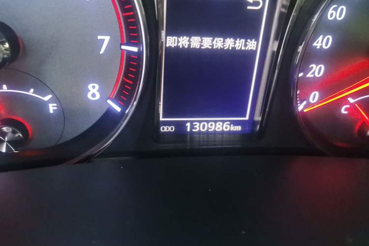 Used Toyota Crown 2018 2.0T Fashion Edition Odometer Close Up