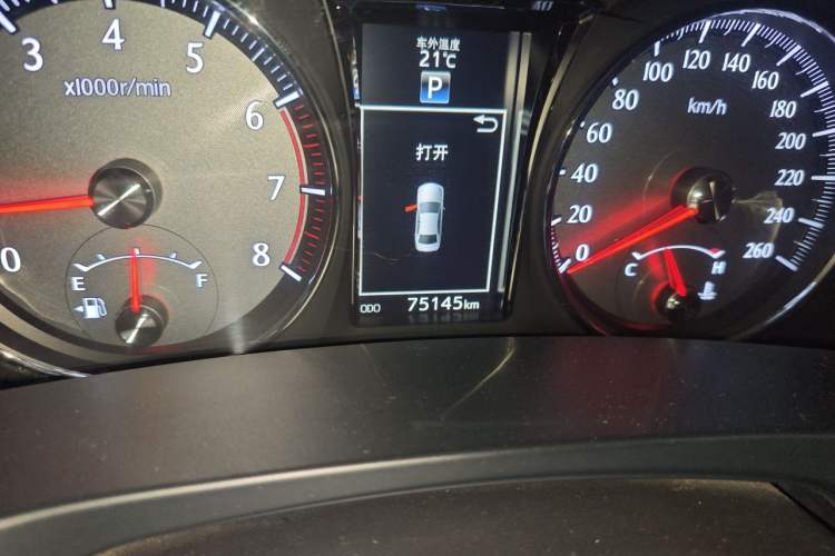 Used Toyota Crown 2018 2.0T Sport Edition Odometer Close Up