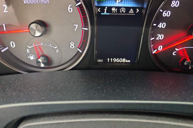 Used Toyota Crown 2018 2.0T Sport Edition Odometer Close Up