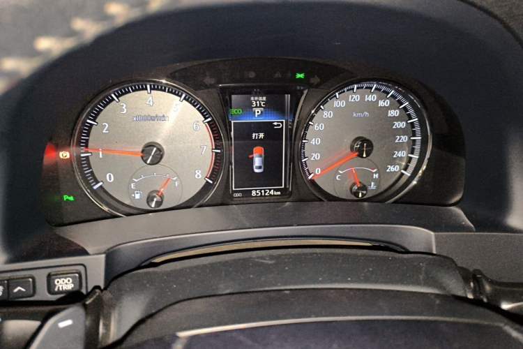 Used Toyota Crown 2018 2.0T Sport Edition Odometer Close Up