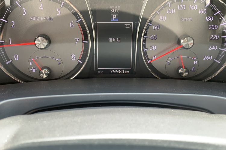 Used Toyota Crown 2018 2.0T Fashion Edition Odometer Close Up