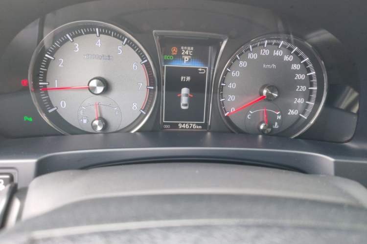 Used Toyota Crown 2018 2.0T Sport Edition Odometer Close Up