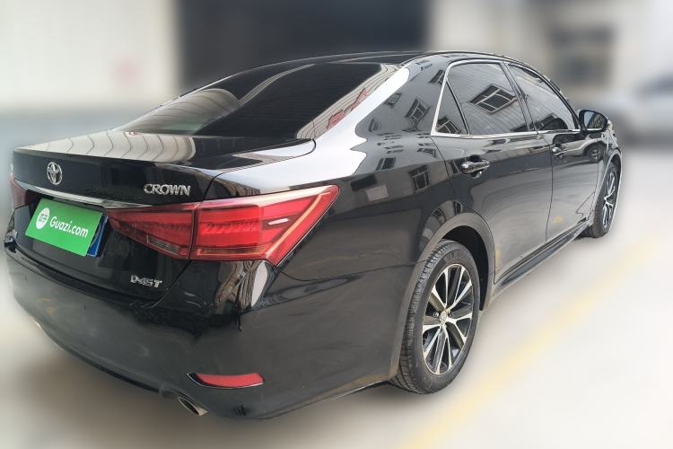 Used Toyota Crown 2018 2.0T Fashion Edition Rear Right 45 Deg