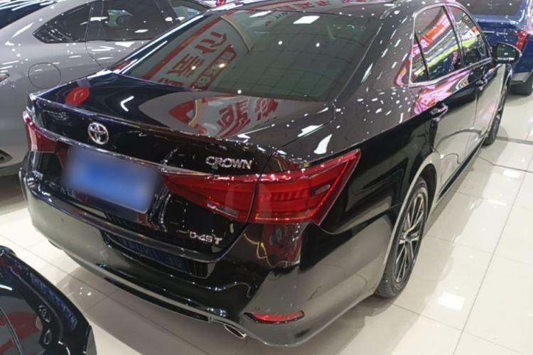 Used Toyota Crown 2018 2.0T Fashion Edition Rear Right 45 Deg