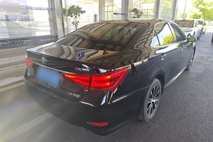 Used Toyota Crown 2018 2.0T Fashion Edition Rear Right 45 Deg