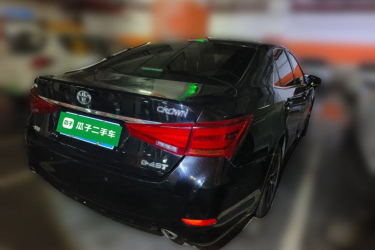 Used Toyota Crown 2018 2.0T Fashion Edition Rear Right 45 Deg