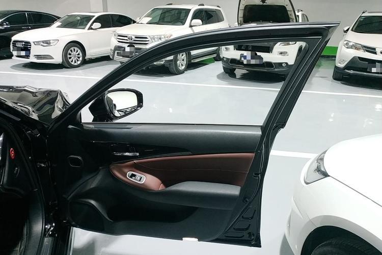 Used Toyota Crown 2018 2.0T Sport Edition Right Front Door Interior