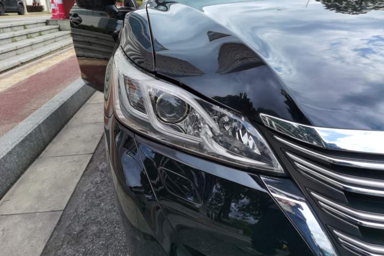 Used Toyota Crown 2018 2.0T Fashion Edition Right Front Headlight