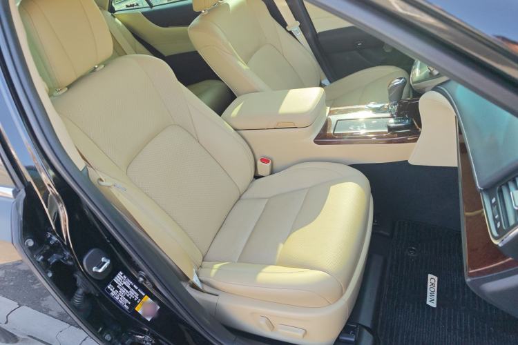 Used Toyota Crown 2018 2.0T Fashion Edition Right Front Seat